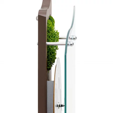 Moderne Wanduhr mit Glasfront, Holzrand und Moosdeko