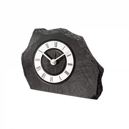 Schiefer Tischuhr mit römischem Zifferblatt