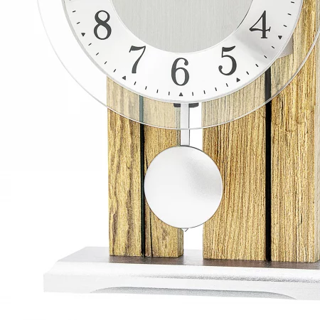 Pulsschlagpendeluhr mit großen Ziffern auf Holzbasis