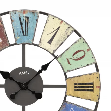 Bunte Vintage-Wanduhr mit römischen und arabischen Ziffern