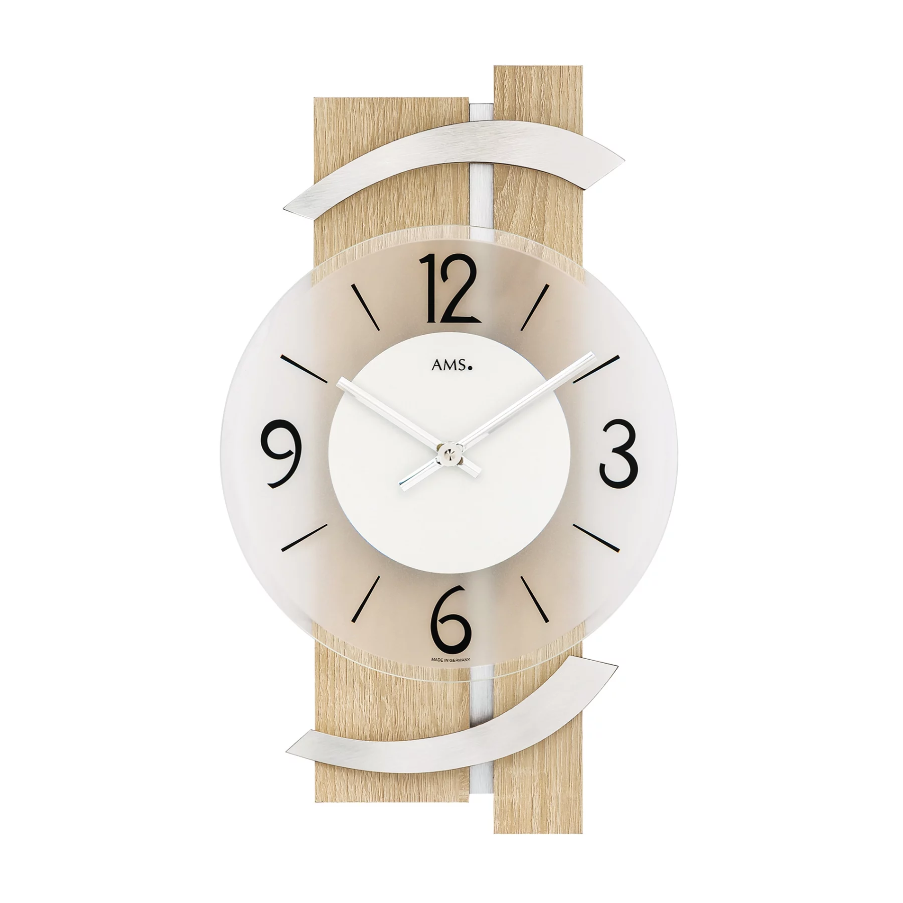 Moderne Wanduhr aus Holz mit Chromakzenten