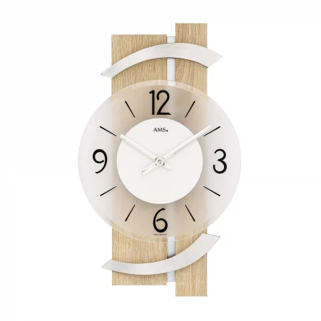 Moderne Wanduhr aus Holz mit Chromakzenten