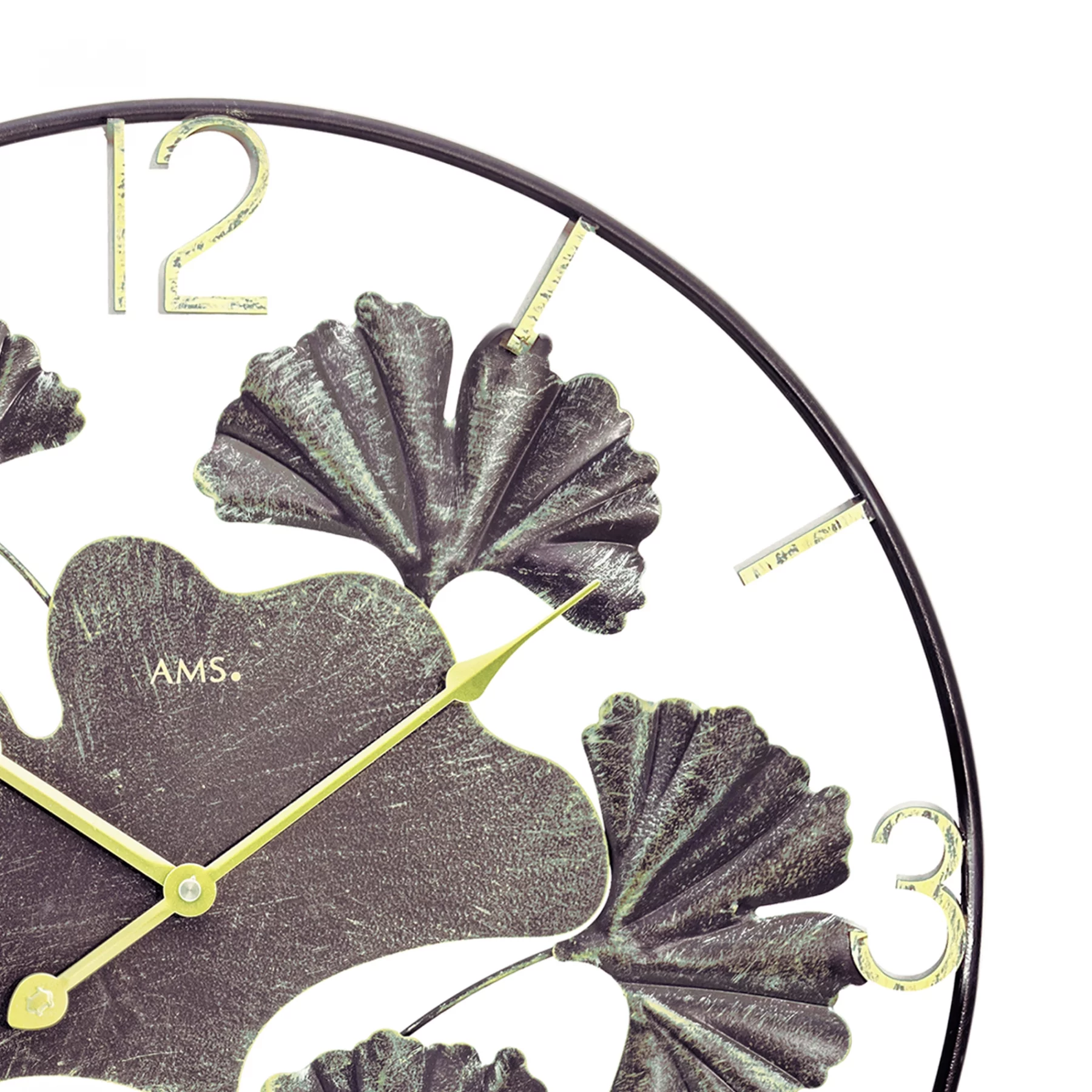 Vintage Wanduhr mit Gingko-Blatt Design und goldenen Zeigern