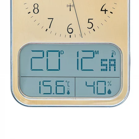 Wanduhr mit digitalem Display, zeigt Uhrzeit, Datum, Temperatur und Luftfeuchtigkeit